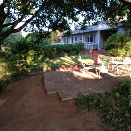 CREDO Guest House Bloemfontein Extérieur photo