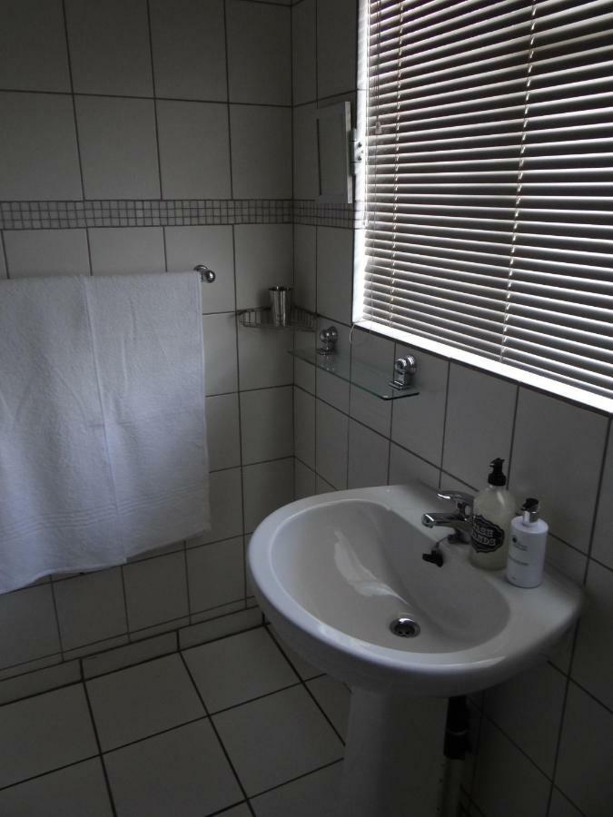 CREDO Guest House Bloemfontein Extérieur photo