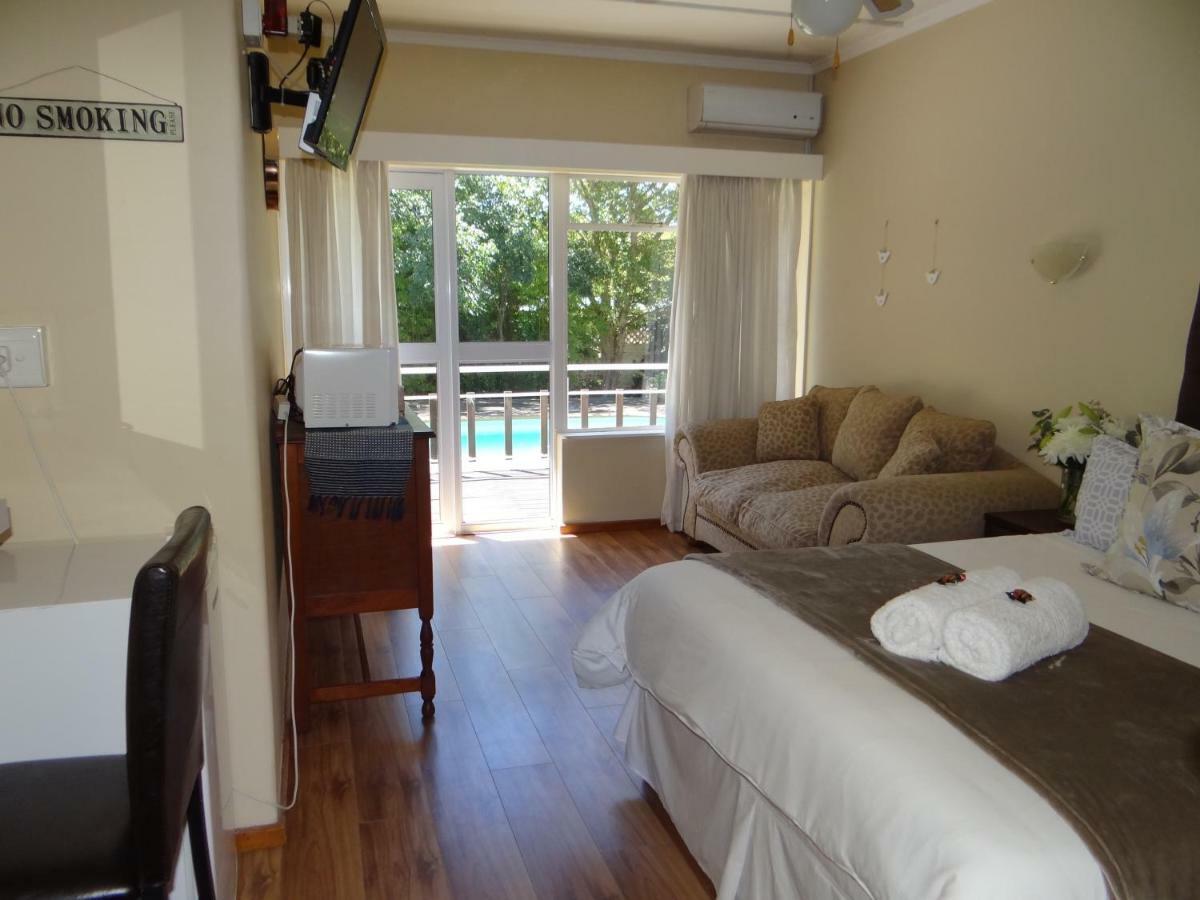 CREDO Guest House Bloemfontein Extérieur photo
