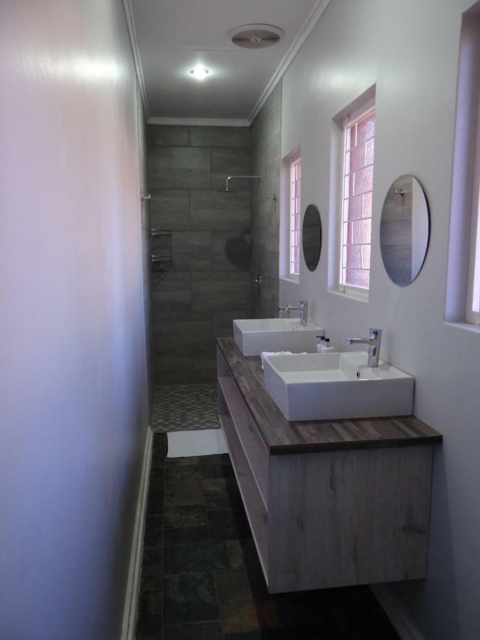 CREDO Guest House Bloemfontein Extérieur photo