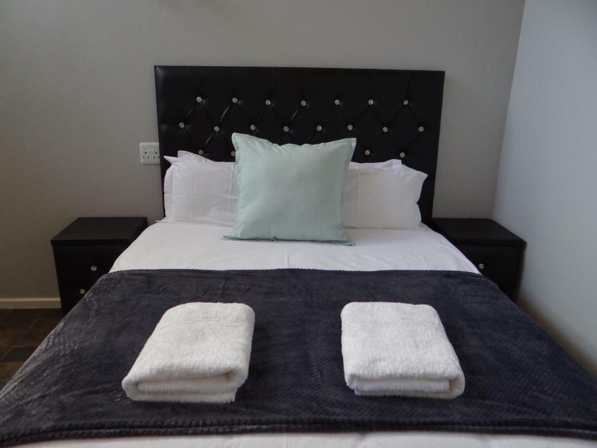 CREDO Guest House Bloemfontein Extérieur photo