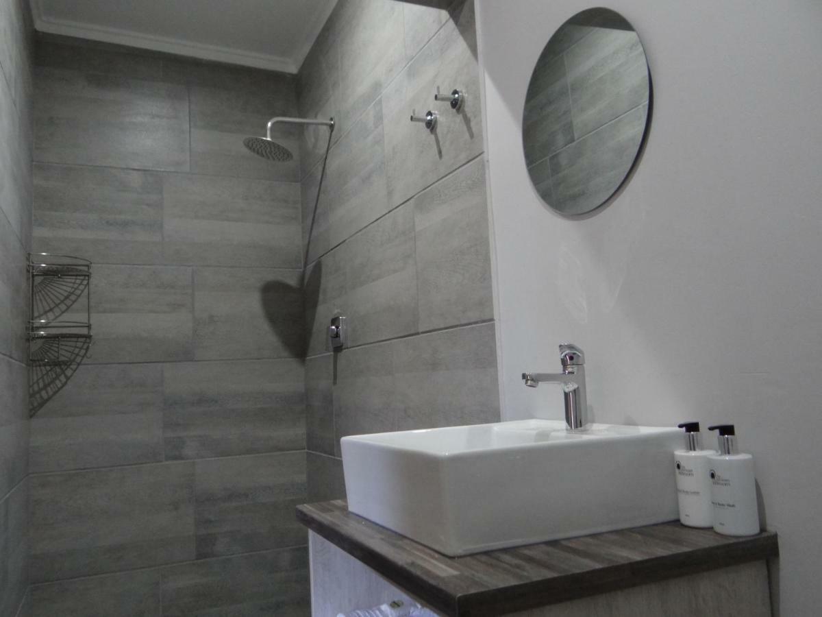 CREDO Guest House Bloemfontein Extérieur photo