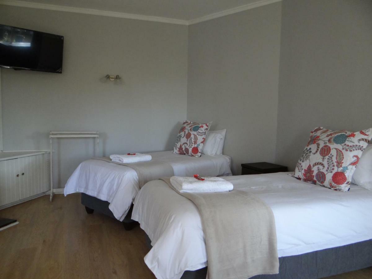 CREDO Guest House Bloemfontein Extérieur photo