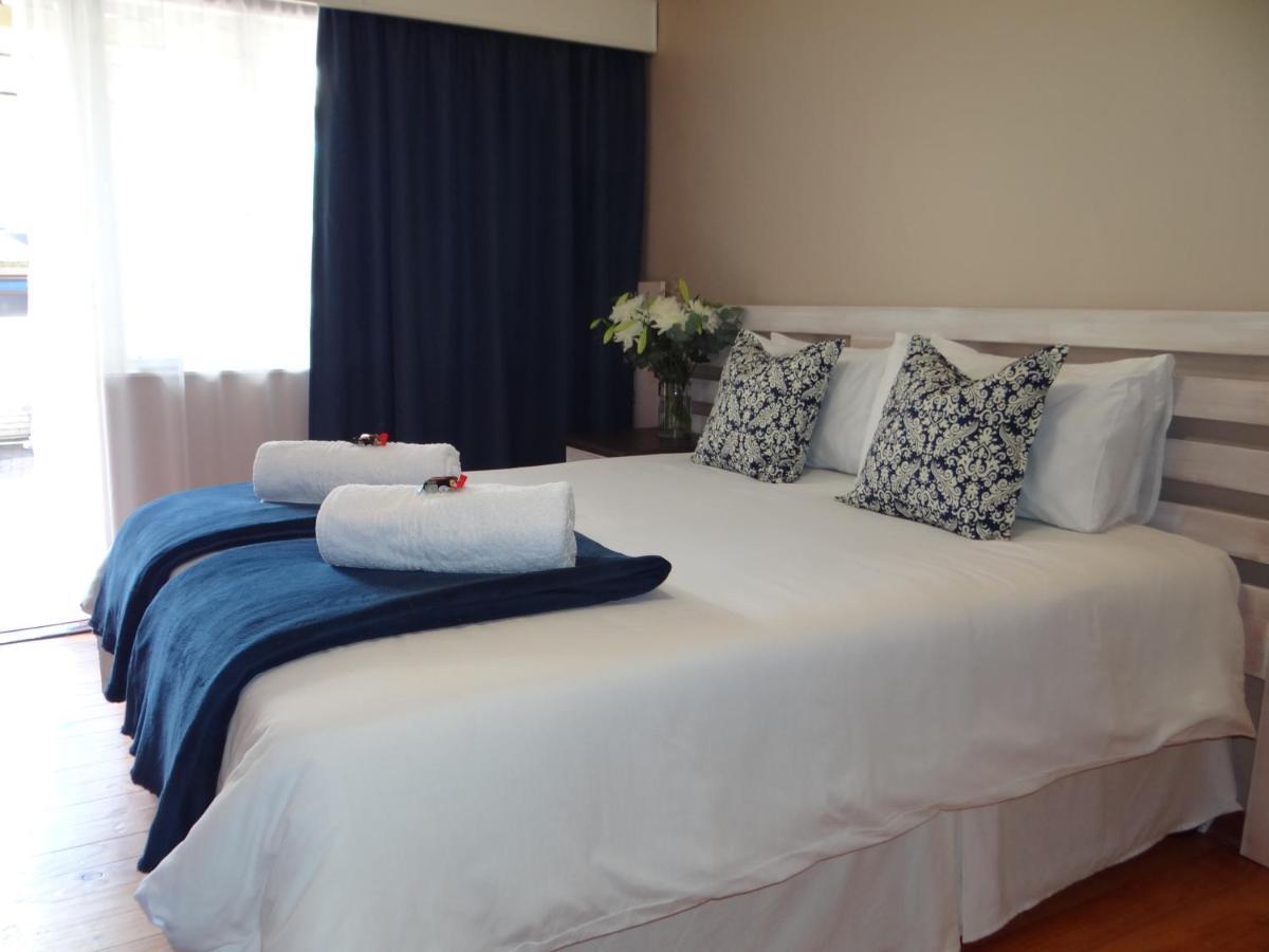 CREDO Guest House Bloemfontein Extérieur photo